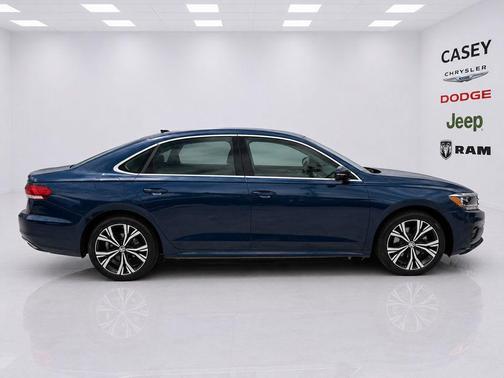 Tourmaline Blue Metallic 2021 Volkswagen Passat 2.0T SE
