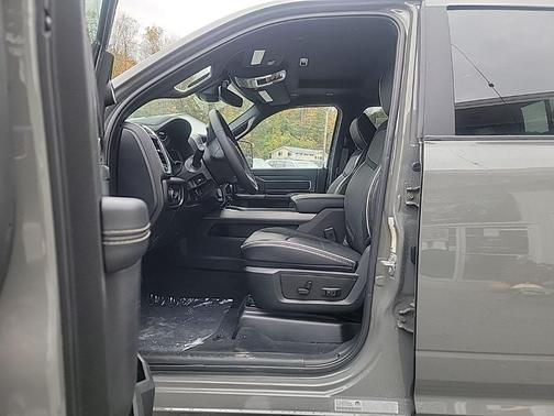 2025 RAM 2500 Laramie Crew Cab 4x4 6'4' Box