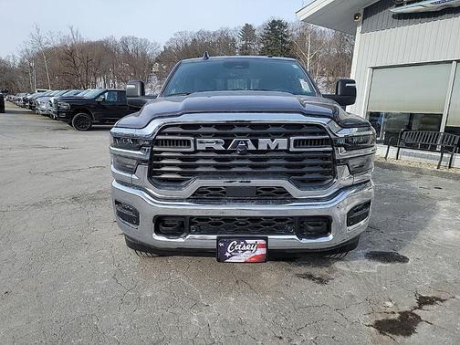 2026 RAM 2500 Tradesman Crew Cab 4x4 6'4' Box
