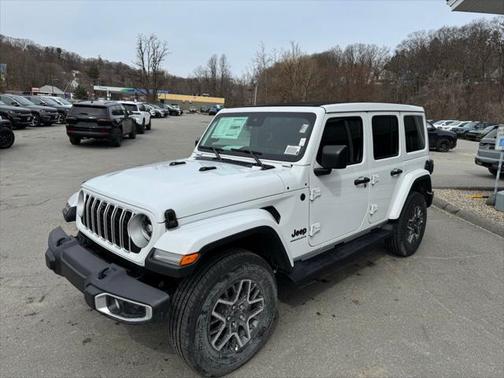2025 Jeep Wrangler 4-Door Sahara 4x4