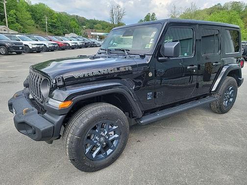 Black Clearcoat 2026 Jeep Wrangler 85th Anniversary