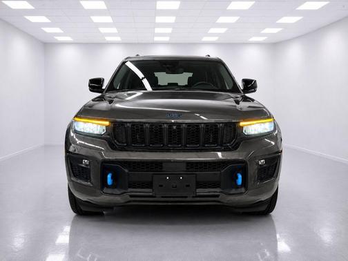 Rocky Mountain Pearlcoat 2024 Jeep Grand Cherokee 4xe Anniversary Edition