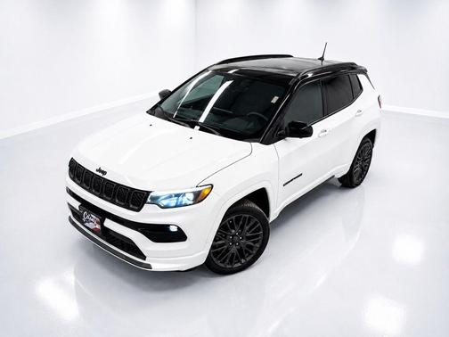 Bright White Clearcoat 2023 Jeep Compass High Altitude