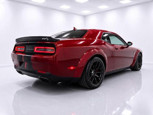 Octane Red Pearlcoat 2018 Dodge Challenger SRT Hellcat