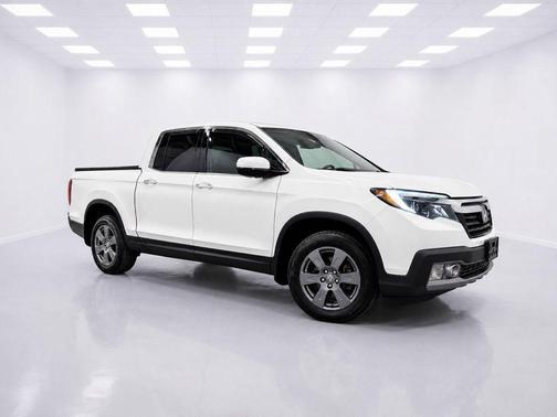 Platinum White Pearl 2020 Honda Ridgeline RTL-E