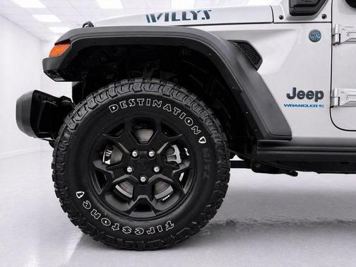 Silver Zynith Clearcoat 2023 Jeep Wrangler 4xe Base