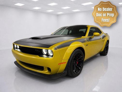 Gold Rush 2021 Dodge Challenger R/T Scat Pack Widebody