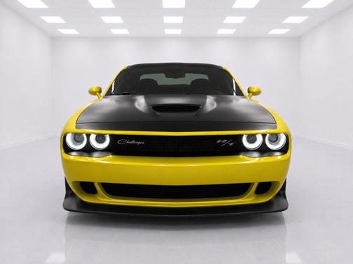 Gold Rush 2021 Dodge Challenger R/T Scat Pack Widebody