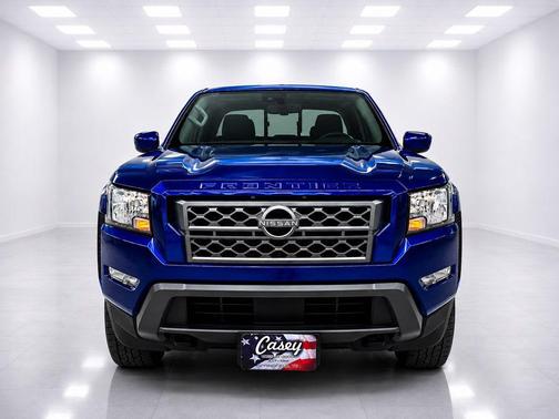 Deep Blue Pearl 2022 Nissan Frontier SV
