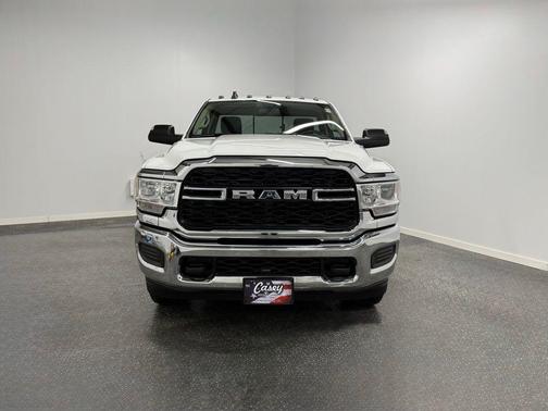 2020 RAM 3500 Tradesman Regular Cab 4x4 8' Box