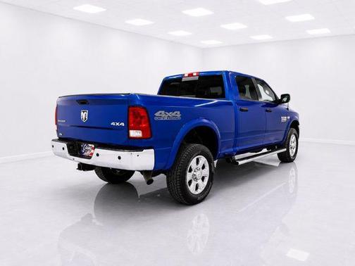 Blue Streak Pearlcoat 2018 RAM 2500 SLT