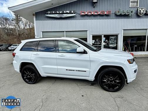 2022 Jeep Grand Cherokee Laredo