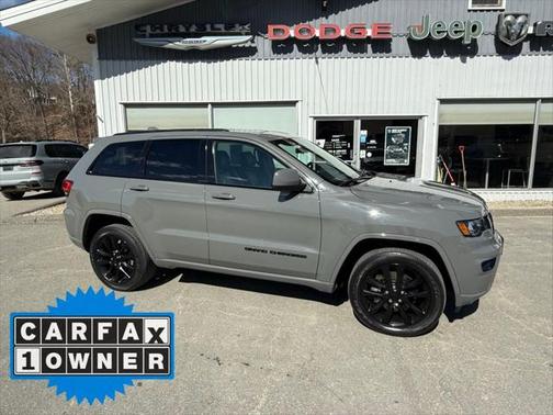 2022 Jeep Grand Cherokee Laredo