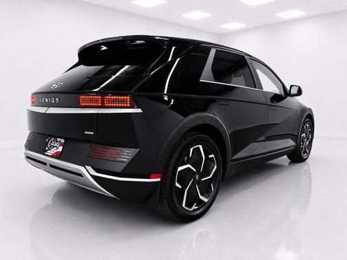 Abyss Black 2024 Hyundai IONIQ 5 SEL