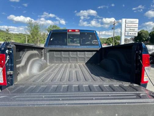 2024 RAM 2500 Tradesman Crew Cab 4x4 6'4' Box
