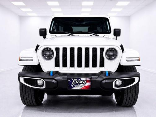 Bright White Clearcoat 2023 Jeep Wrangler 4xe Sahara