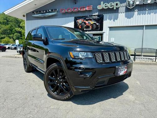 2022 Jeep Grand Cherokee Laredo