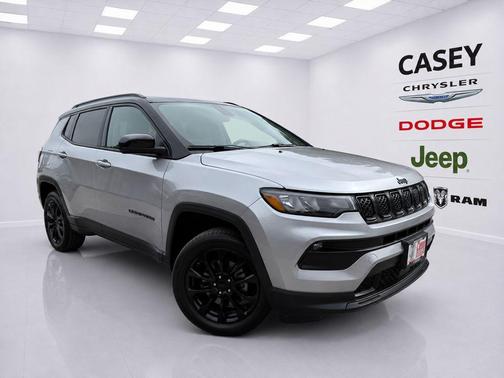 Billet Silver Metallic Clearcoat 2023 Jeep Compass Latitude