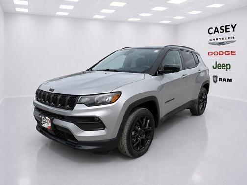 Billet Silver Metallic Clearcoat 2023 Jeep Compass Latitude