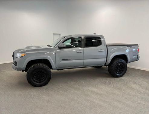 2021 Toyota Tacoma TRD Sport