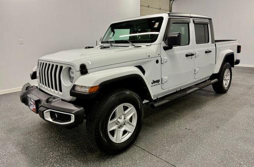 2022 Jeep Gladiator Sport S
