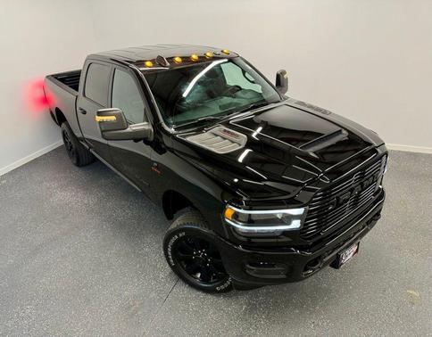 2024 RAM 3500 Laramie Crew Cab 4x4 6'4' Box