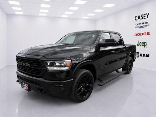 Diamond Black Crystal Pearlcoat 2019 RAM 1500 Laramie