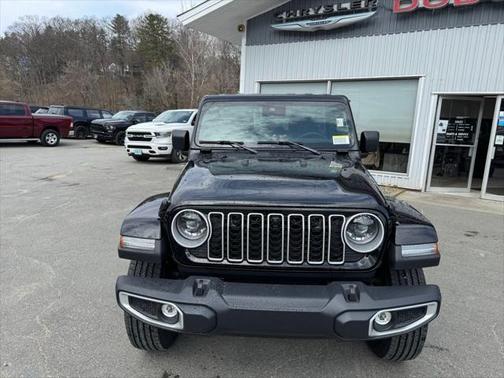 2025 Jeep Wrangler 4-Door Sahara 4x4