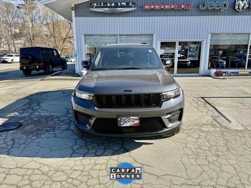 2022 Jeep Grand Cherokee Altitude