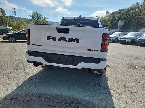 Bright White Clearcoat 2026 RAM 1500 Big Horn/Lone Star