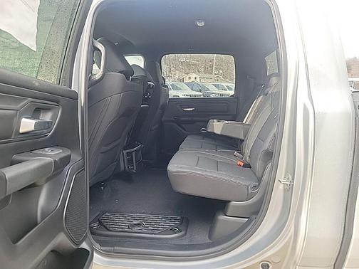 2026 RAM 1500 Warlock Crew Cab 4x4 5'7' Box