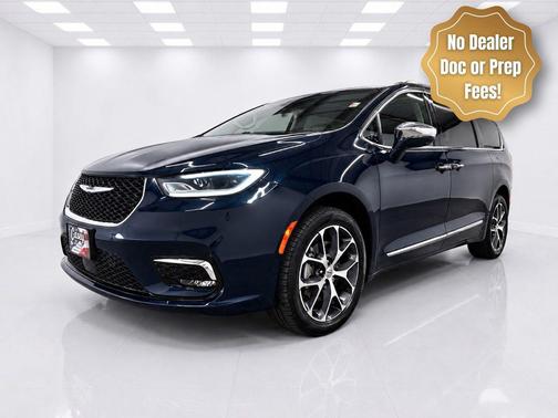 Fathom Blue Pearlcoat 2022 Chrysler Pacifica Limited
