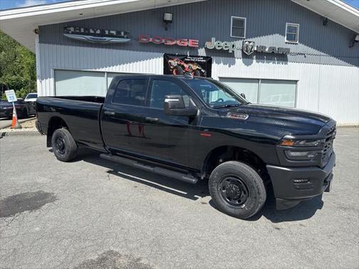 2025 RAM 2500 Tradesman Crew Cab 4x4 8' Box