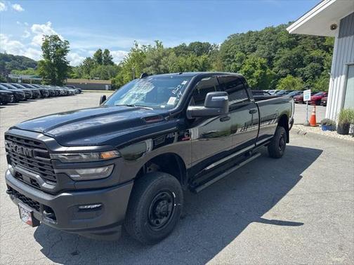 2025 RAM 2500 Tradesman Crew Cab 4x4 8' Box