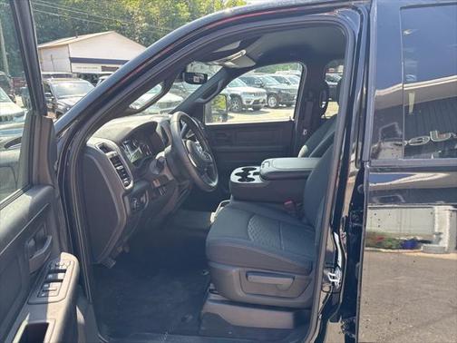2025 RAM 2500 Tradesman Crew Cab 4x4 8' Box