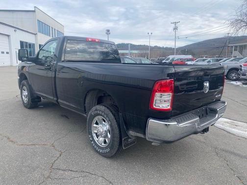 2024 RAM 3500 Tradesman Regular Cab 4x4 8' Box