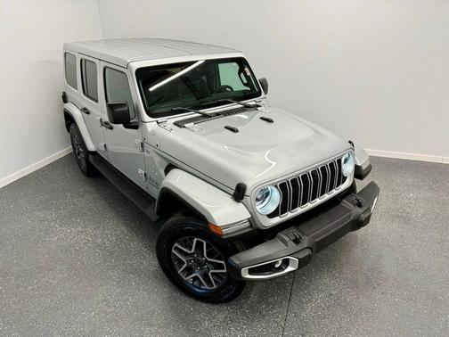 2024 Jeep Wrangler 4-Door Sahara 4x4