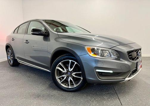 2016 Volvo S60 Cross Country T5 Platinum