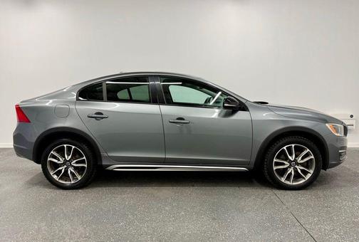 2016 Volvo S60 Cross Country T5 Platinum