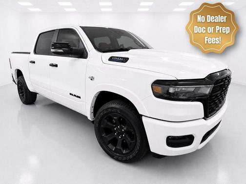 Bright White Clearcoat 2026 RAM 1500 Big Horn/Lone Star