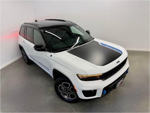 2023 Jeep Grand Cherokee 4xe Trailhawk