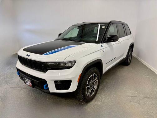 2023 Jeep Grand Cherokee 4xe Trailhawk