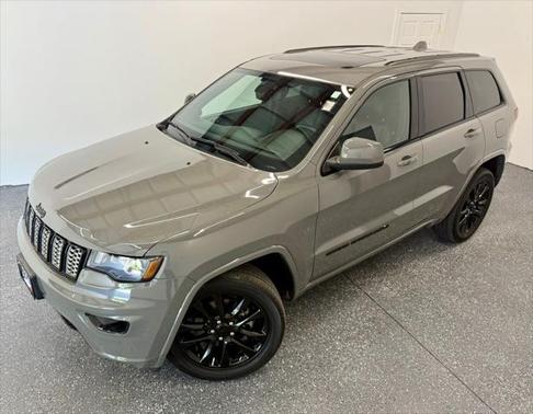2022 Jeep Grand Cherokee Laredo