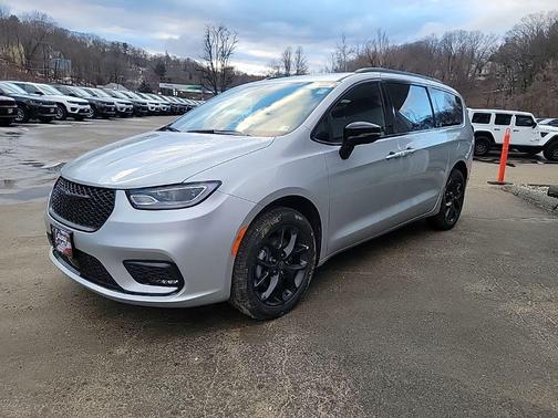 2026 Chrysler Pacifica L