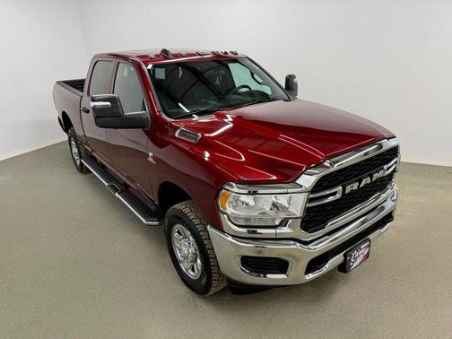 2024 RAM 2500 Tradesman Crew Cab 4x4 6'4' Box