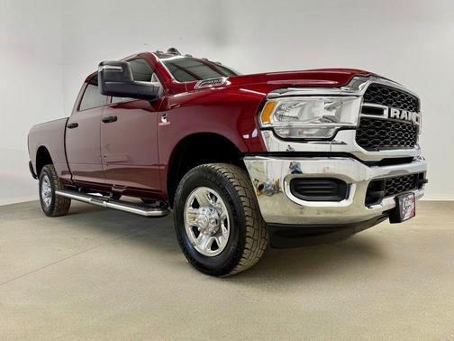 2024 RAM 2500 Tradesman Crew Cab 4x4 6'4' Box