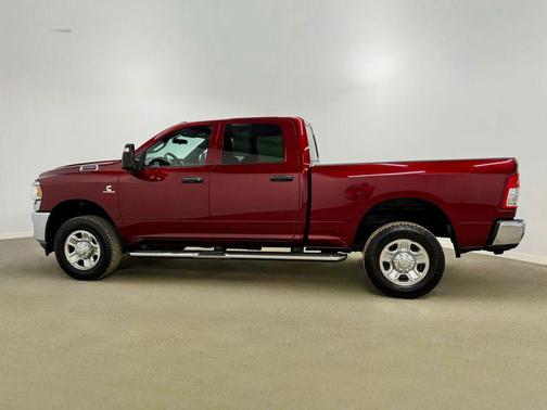 2024 RAM 2500 Tradesman Crew Cab 4x4 6'4' Box
