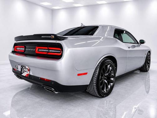 Triple Nickel Clearcoat 2023 Dodge Challenger R/T Scat Pack