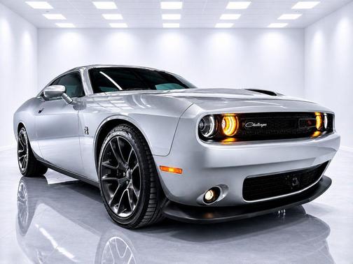 Triple Nickel Clearcoat 2023 Dodge Challenger R/T Scat Pack