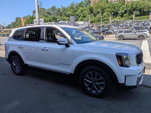2023 Kia Telluride LX